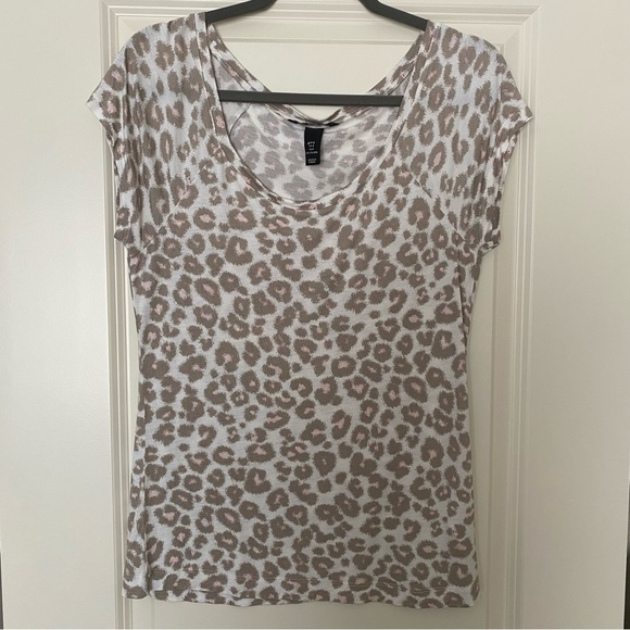 H&M Leopard Print Top - Size Small - Picture 1 of 3
